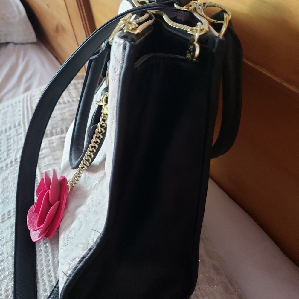 Purse - Picture 3 of 6